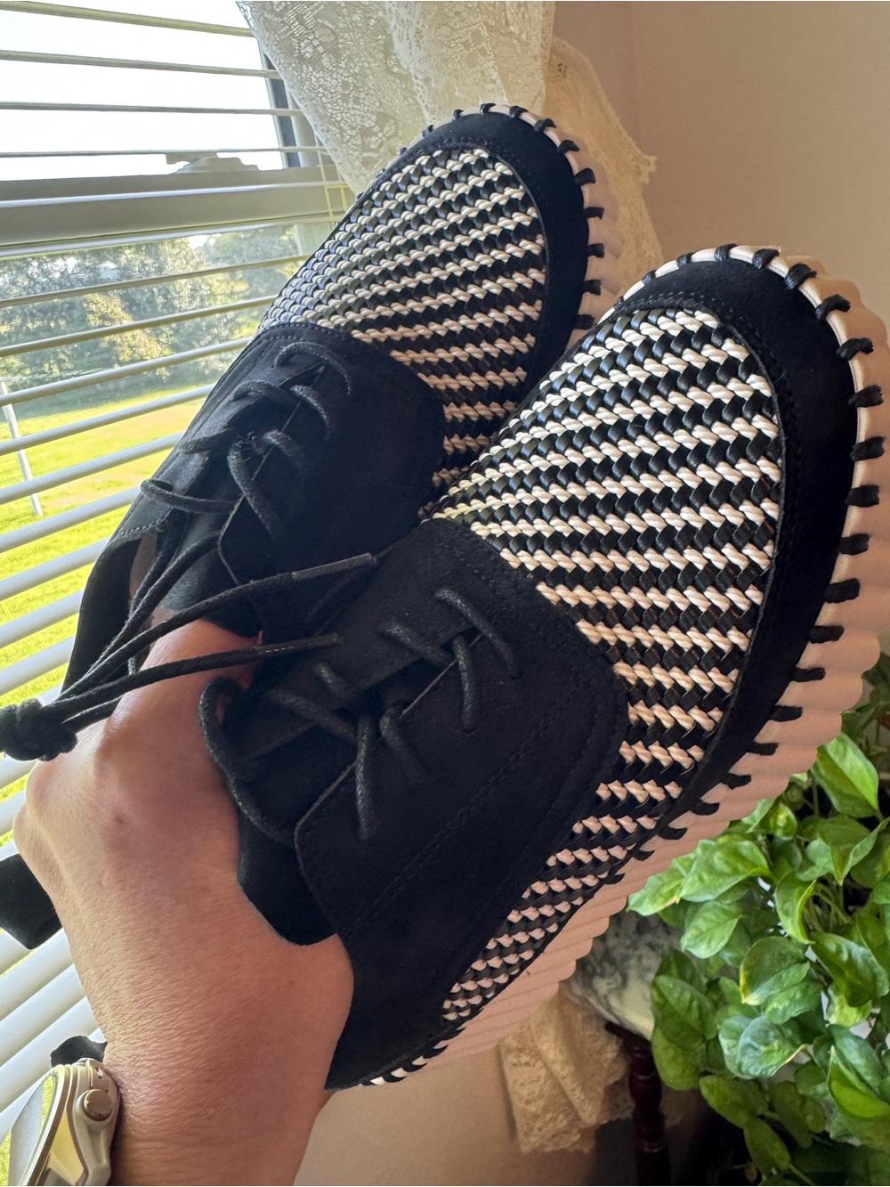 bernie mev. Black and White Woven Lace-Up Sneakers